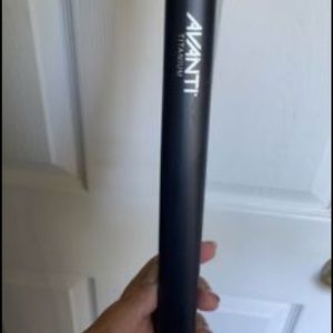 Avanti Hair straightener